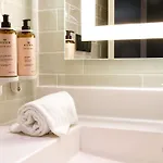 Mercure Centre Gare Hotell 4*