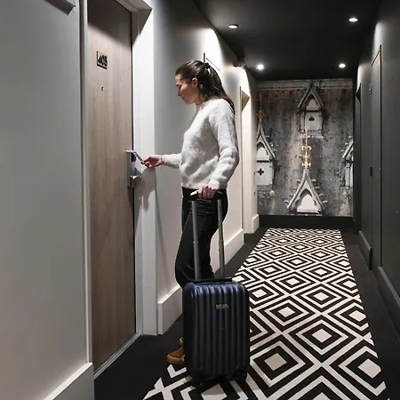 Отель Mercure Centre Gare 4*