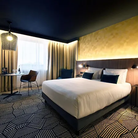 Отель Mercure Centre Gare 4*