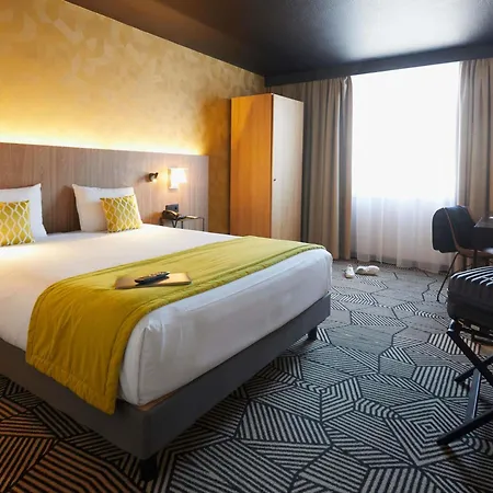 Mercure Centre Gare Hotel 4*