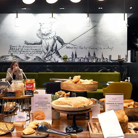 Mercure Centre Gare Hotel 4*
