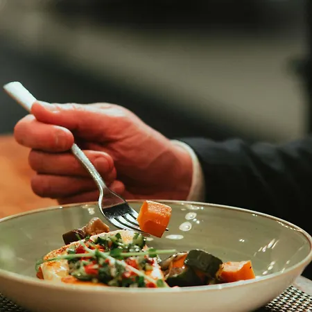 Mercure Centre Gare Hotel 4*