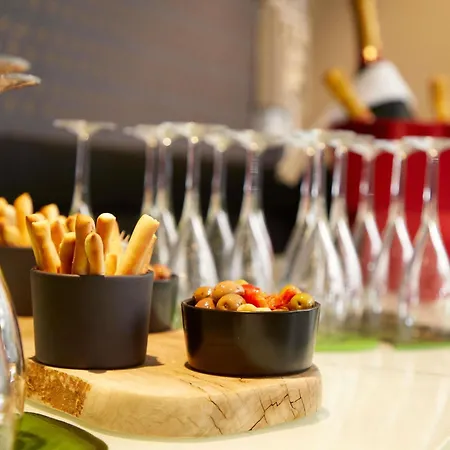 מלון Mercure Centre Gare 4*