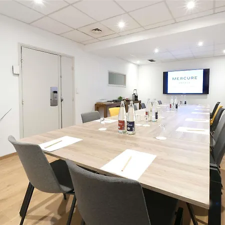 Mercure Centre Gare 4* אראס