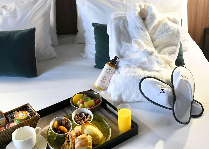 Mercure Centre Gare Hotell 4*