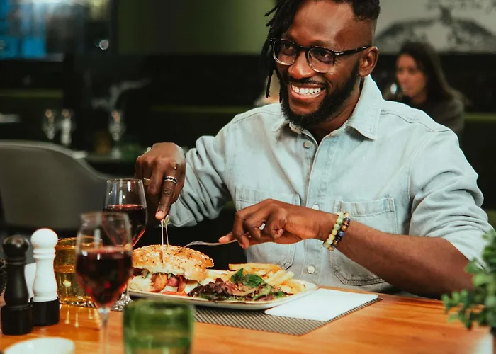 Mercure Centre Gare Hotel 4*