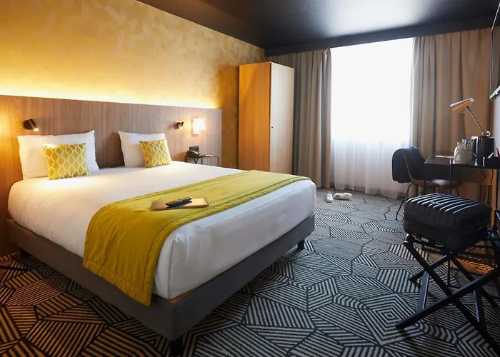 Mercure Centre Gare Hotell 4*