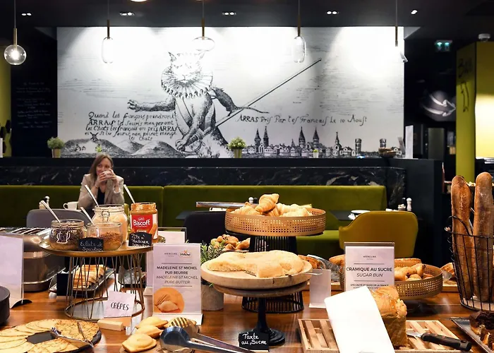 Mercure Centre Gare Hotel 4*